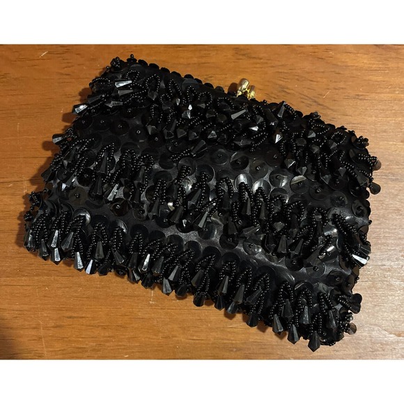 Clutch Bag Black Beaded Evening Clutch Made Hong Kong MCM Kiss Lock Gold Chain - Picture 5 of 5